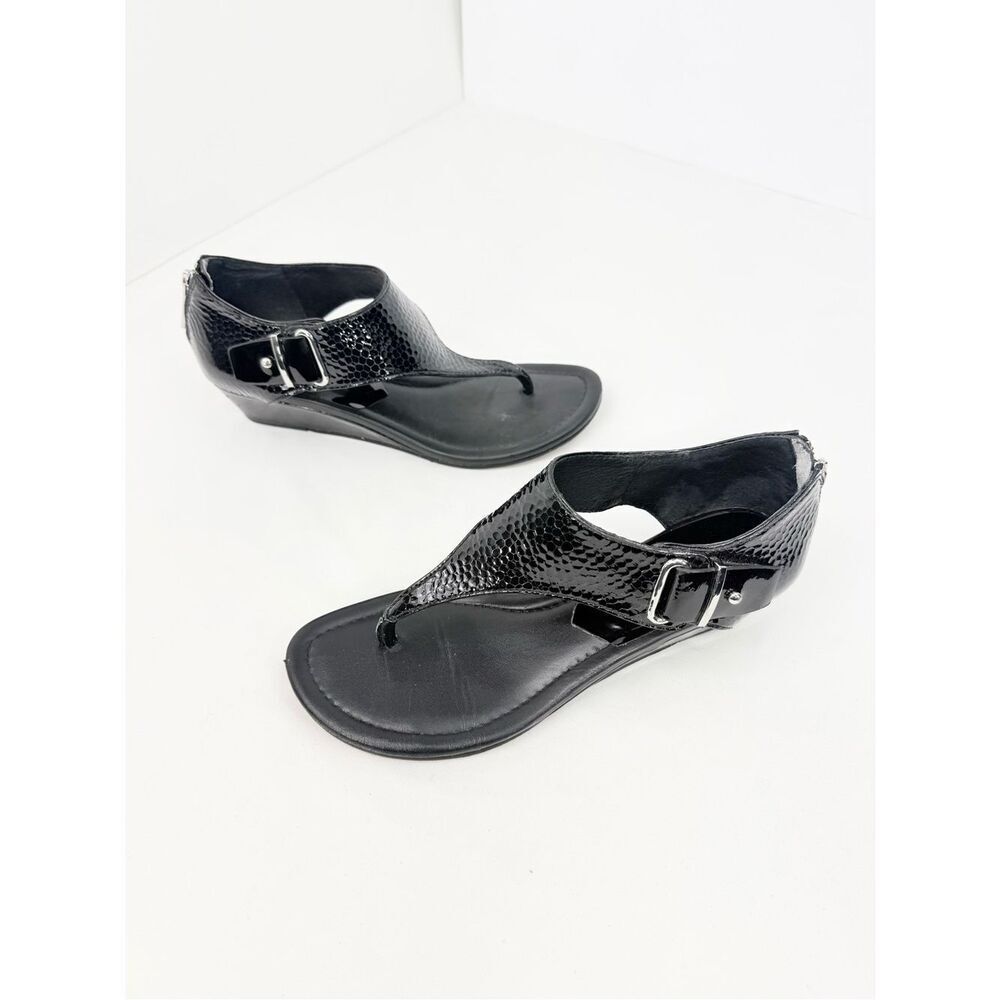 Donald J. Pliner DIAN Black Pebbled Patent Leather T Strap Zip Back Sandals